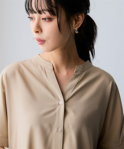 nissen(ニッセン)の「さらりとろけるスキッパーブラウス(防しわ・吸汗速乾)<大きいサイズ有>(シャツ/ブラウス・レディース・ブルー/オフホワイト/ベージュ/チャコール/ダークカーキ・S/M/L/LL/3L)」の20枚目の写真