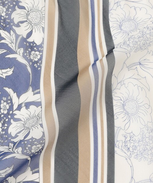 MACKINTOSH LONDON(マッキントッシュ ロンドン)の「【婦人画報4月号掲載】【BIBURY FLOWER】バイブリーフラワーパネルスクエアスカーフ(バンダナ/スカーフ・レディース・イエロー/ライトブルー・FREE)」の3枚目の写真