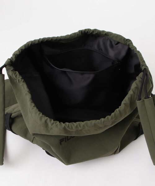 FILA（フィラ）の「FILA /フィラ　ワッシャーナイロン　ナップザック（バックパック/リュック・レディース・ブラック/カーキ/グレー・ONE SIZE）」の6枚目の写真