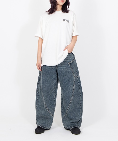 PUNYUS(プニュズ)の「サイドポケットバレルデニムパンツ(デニムパンツ・レディース・ライトブルー・5/4/3/2/1)」の4枚目の写真