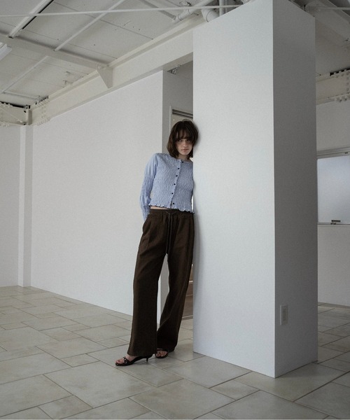 lawgy(ラウジー)の「button point random shirring blouse / ボタンポイントランダムシャーリングブラウス(シャツ/ブラウス・レディース・ブルー/ブラウン/ホワイト×ブラック・FREE)」の13枚目の写真
