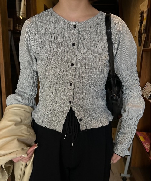 lawgy(ラウジー)の「button point random shirring blouse / ボタンポイントランダムシャーリングブラウス(シャツ/ブラウス・レディース・ブルー/ブラウン/ホワイト×ブラック・FREE)」の17枚目の写真