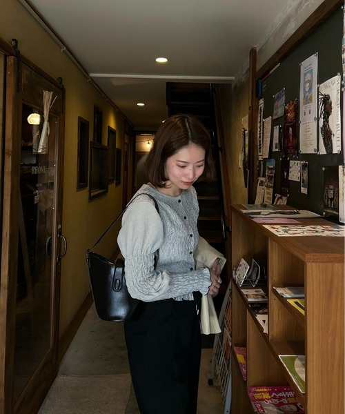 lawgy(ラウジー)の「button point random shirring blouse / ボタンポイントランダムシャーリングブラウス(シャツ/ブラウス・レディース・ブルー/ブラウン/ホワイト×ブラック・FREE)」の18枚目の写真