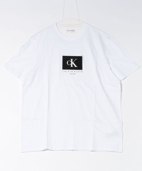Calvin Klein(カルバン・クライン)の「CALVIN KLEINボックスロゴ半袖Tシャツ(Tシャツ/カットソー・メンズ・ホワイト/ブラック・SMALL/LARGE/MEDIUM)」の1枚目の写真