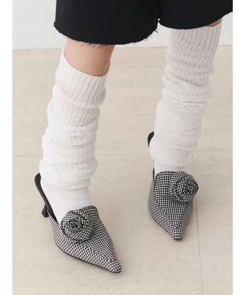 jouetie（ジュエティ）の「ローズモチーフパターンミュール（パンプス・レディース・ブラック/ブラウン・LARGE/MEDIUM）」の7枚目の写真