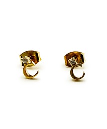 CARROLL（キャロル）の「CARROLL キャロル ラインストーンアルファベットモチーフキャッチピアス "C"（ピアス（両耳用））」