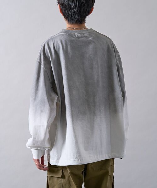 CRAFT STANDARD BOUTIQUE(クラフトスタンダードブティック)の「ヘビーウェイトグラデーションロンT(Tシャツ/カットソー・メンズ・ホワイト/ブラック・M/L)」の16枚目の写真