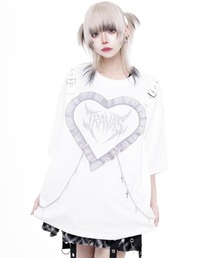 『TRAVAS TOKYO/トラバス トーキョー』チェーン付きハートフリルTシャツ