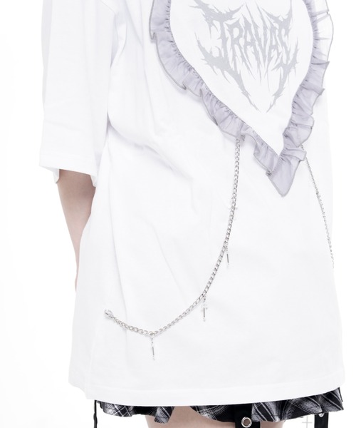TRAVAS TOKYO(トラバス トウキョウ)の「『TRAVAS TOKYO/トラバス トーキョー』チェーン付きハートフリルTシャツ(Tシャツ/カットソー・レディース・ホワイト/ブラック・FREE)」の12枚目の写真