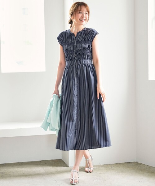 ANY SIS(エニィスィス)の「フロントボタンシャーリング ワンピース(ワンピース・レディース・ベージュ系1/ダークグリーン系/ネイビー系1/ピンク系・X-LARGE)」の9枚目の写真