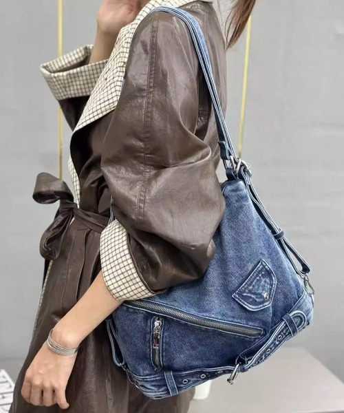 .KOM(ドットコム)の「A'GEM/9 × .kom 『.KOM/ドットケーオーエム』Y2Kウォッシュデニム3WAYバッグ(ショルダーバッグ・レディース・ブラック/ブルー・FREE)」の11枚目の写真