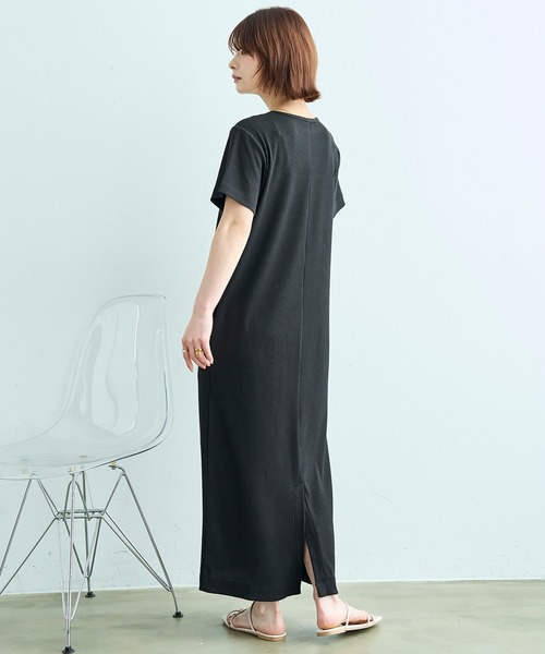 mil(ミル)の「【汗染み防止加工】 リブ ロングワンピース【586146】(ワンピース・レディース・チャコールグレー/ブラック/モカ・S/XS)」の5枚目の写真