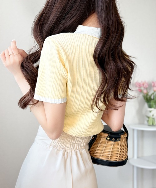 mily bilet(ミウィビレット)の「【mily bilet】オン・オフ使えて、華奢見えも。金縁ボタン使いバイカラーリブポロニット(半袖)(ポロシャツ・レディース・ピンク/チャコール/イエロー・LARGE/MEDIUM/SMALL/X-LARGE)」の20枚目の写真