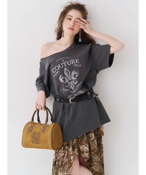 EVRIS(エヴリス)の「ワンショルグラフィックピグメントTシャツ(Tシャツ/カットソー・レディース・ホワイト/カーキ/ブラック・FREE)」の15枚目の写真