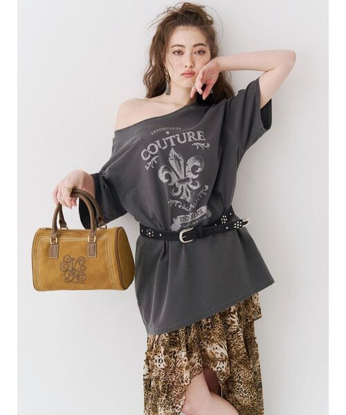 EVRIS(エヴリス)の「ワンショルグラフィックピグメントTシャツ(Tシャツ/カットソー・レディース・ホワイト/カーキ/ブラック・FREE)」の16枚目の写真