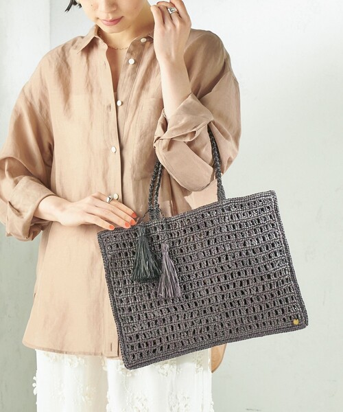 MAISON N.H PARIS(メゾンエヌアッシュパリ)の「MAISON N.H PARIS:SOLENE TOTE(かごバッグ・レディース・ブラック・ONE SIZE)」の3枚目の写真
