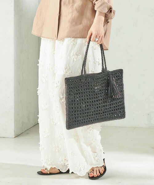 MAISON N.H PARIS(メゾンエヌアッシュパリ)の「MAISON N.H PARIS:SOLENE TOTE(かごバッグ・レディース・ブラック・ONE SIZE)」の6枚目の写真