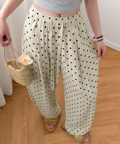 yuue' ( wear )（ユーイ）の「ドット柄カーブワイドイージーパンツ（その他パンツ・レディース・ブラック/オートミール・FREE）」の15枚目の写真