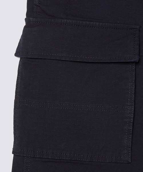 VANS（バンズ）の「FATIGUE カーゴリップストップパンツ / Fatigue Cargo Loose Tapered Ri VN000M2ABLK1（カーゴパンツ・メンズ・ブラック・34inch/32inch/30inch/28inch）」の4枚目の写真