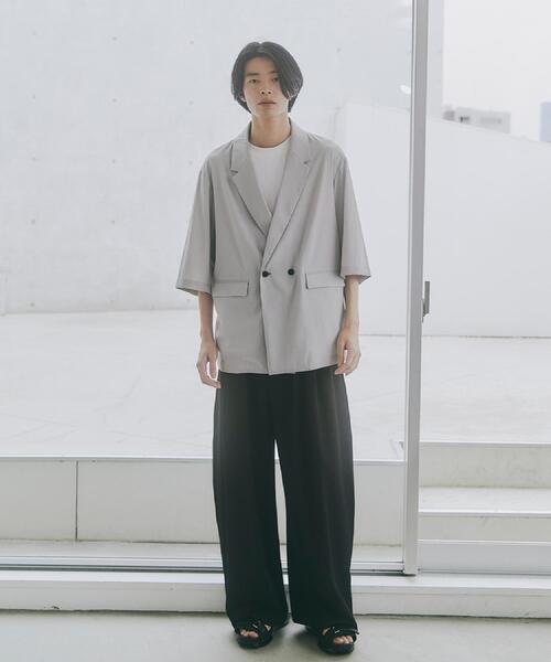 tk.TAKEO KIKUCHI(ティーケータケオキクチ)の「【接触冷感/UVCUT/セットアップ対応可】COOL PLAY5部袖ジャケット(テーラードジャケット・メンズ・ダークグレー/ライトグレー/オリーブ/ブラック・03/02/01)」の12枚目の写真