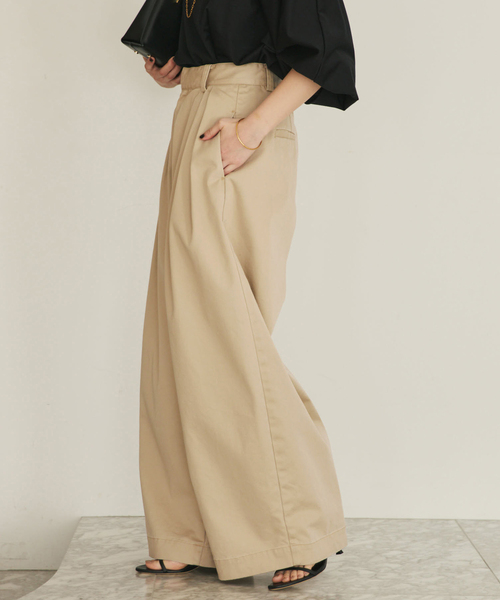 plage（プラージュ）の「《追加》R’IAM Super wide CHINO パンツ 4（チノパンツ・レディース・ベージュ・32/34/36/38）」の4枚目の写真