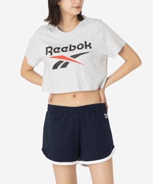 Reebok(リーボック)の「2カラーロゴ クロップド Tシャツ / SADIE 2 COLOUR LOGO CRW CROPPED SS TEE(Tシャツ/カットソー・レディース・ネイビー/グレー/ブラック/ホワイト・MEDIUM/X-SMALL/LARGE/SMALL)」の3枚目の写真