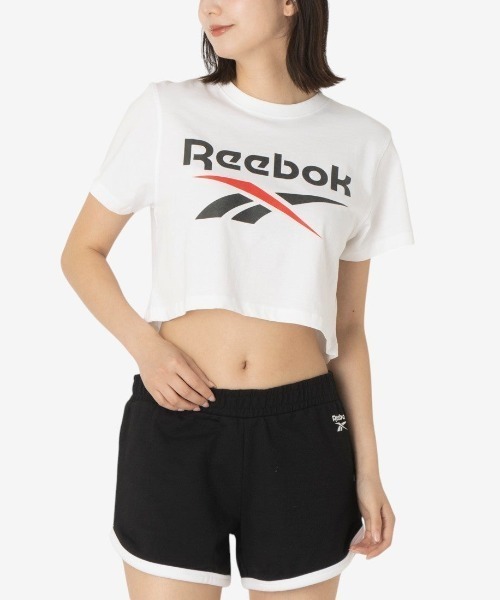 Reebok(リーボック)の「2カラーロゴ クロップド Tシャツ / SADIE 2 COLOUR LOGO CRW CROPPED SS TEE(Tシャツ/カットソー・レディース・ネイビー/グレー/ブラック/ホワイト・MEDIUM/X-SMALL/LARGE/SMALL)」の2枚目の写真