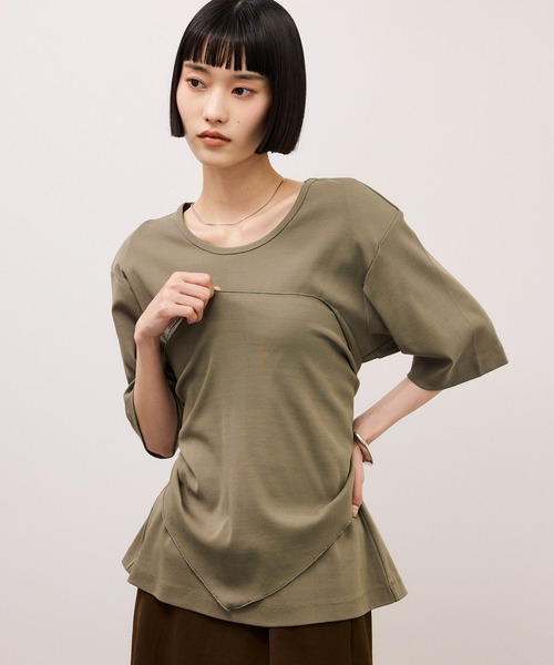 ADAM ET ROPE'(アダムエロペ)の「ショルダーパッドTEE(Tシャツ/カットソー・レディース・ブラック/ベージュ系その他2・FREE)」の6枚目の写真