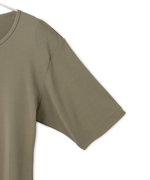 ADAM ET ROPE'(アダムエロペ)の「ショルダーパッドTEE(Tシャツ/カットソー・レディース・ブラック/ベージュ系その他2・FREE)」の13枚目の写真