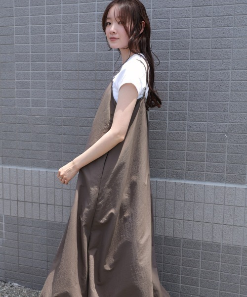 Bab(バブ)の「裾バルーンバックギャザーキャミワンピース(ワンピース・レディース・ブラック/ベージュ/チャコールグレー・M)」の20枚目の写真