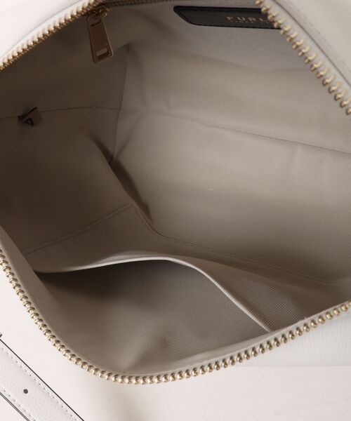 FURLA(フルラ)の「フルラ トニー (Furla Tonie) ショルダーバッグ(ショルダーバッグ・レディース・ホワイト・ONE SIZE)」の10枚目の写真