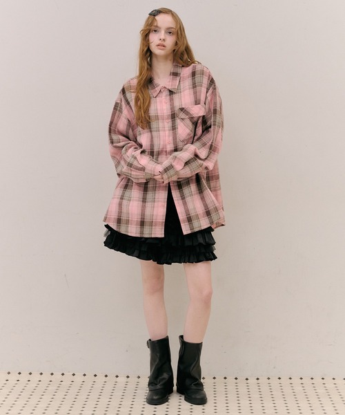J1U by LA BELLE ETUDE(ジユウバイラベルエチュード)の「オーバーサイズPINKチェックシャツ(シャツ/ブラウス・レディース・フューシャピンク/ピンク・FREE)」の6枚目の写真