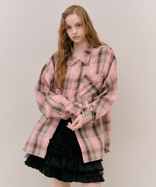 J1U by LA BELLE ETUDE(ジユウバイラベルエチュード)の「オーバーサイズPINKチェックシャツ(シャツ/ブラウス・レディース・フューシャピンク/ピンク・FREE)」の9枚目の写真