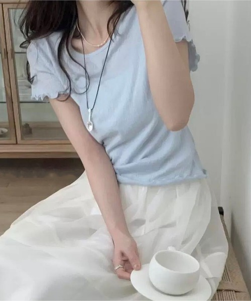 Chiina(チーナ)の「【Chiina】ミニマル半袖トップス(Tシャツ/カットソー・レディース・ブラック/グレイッシュブルー/ホワイト/グレー・FREE)」の4枚目の写真