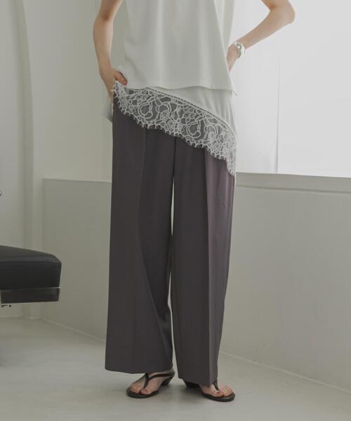 URBAN RESEARCH(アーバンリサーチ)の「『UVカット/イージーケア』ドライギャバツータックパンツ(その他パンツ・レディース・ブラック/グレー・38/36)」の1枚目の写真