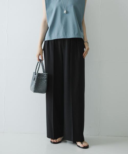 URBAN RESEARCH(アーバンリサーチ)の「『UVカット/イージーケア』ドライギャバツータックパンツ(その他パンツ・レディース・ブラック/グレー・38/36)」の5枚目の写真