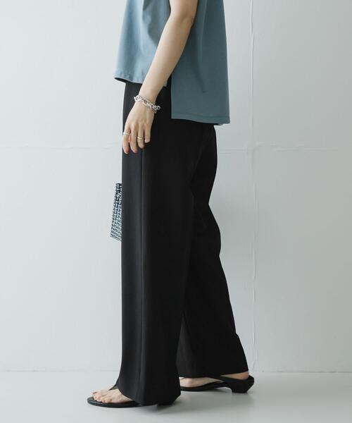 URBAN RESEARCH(アーバンリサーチ)の「『UVカット/イージーケア』ドライギャバツータックパンツ(その他パンツ・レディース・ブラック/グレー・38/36)」の6枚目の写真