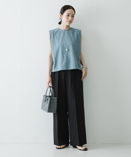 URBAN RESEARCH(アーバンリサーチ)の「『UVカット/イージーケア』ドライギャバツータックパンツ(その他パンツ・レディース・ブラック/グレー・38/36)」の10枚目の写真