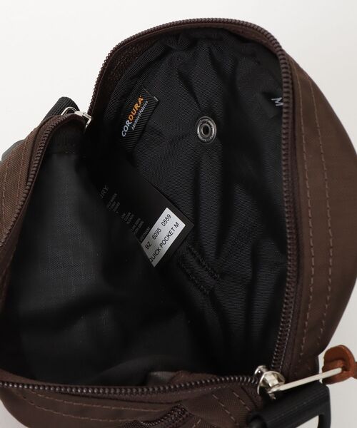GREGORY(グレゴリー)の「クイックポケットM QUICK POCKET M ウォルナットブラウン(ショルダーバッグ・メンズ・ブラウン系・-)」の4枚目の写真