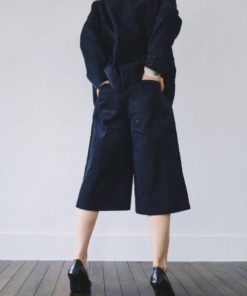 HANNE(アン)の「ローライズコーデュロイバミューダパンツ(その他パンツ・レディース・ネイビー/ベージュ・S/M)」の6枚目の写真