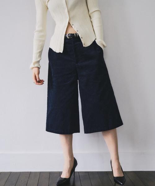 HANNE(アン)の「ローライズコーデュロイバミューダパンツ(その他パンツ・レディース・ネイビー/ベージュ・S/M)」の8枚目の写真