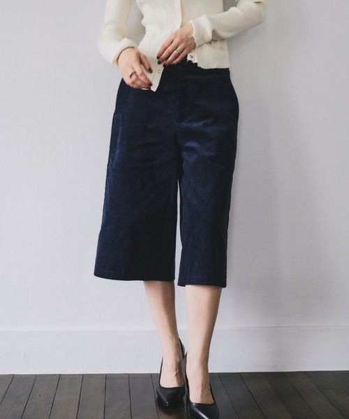 HANNE(アン)の「ローライズコーデュロイバミューダパンツ(その他パンツ・レディース・ネイビー/ベージュ・S/M)」の9枚目の写真