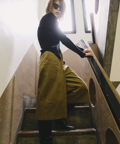 HANNE(アン)の「ローライズコーデュロイバミューダパンツ(その他パンツ・レディース・ネイビー/ベージュ・S/M)」の20枚目の写真