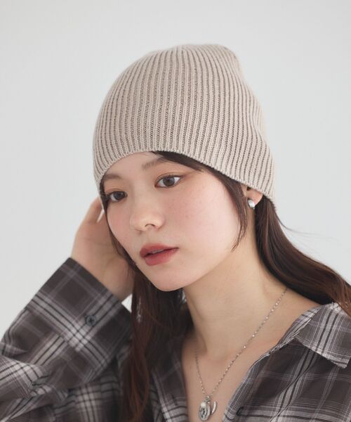 earth music&ecology(アースミュージックアンドエコロジー)の「ニットビーニー(ニットキャップ/ビーニー・レディース・ベージュ/グレー/ブラック・FREE)」の1枚目の写真