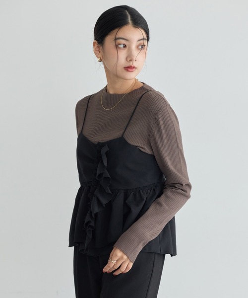 YECCA VECCA(イェッカヴェッカ)の「【2点SET】ラッフルキャミセット長袖ニット(ニット/セーター・レディース・ブラック/ダークベージュ・FREE)」の6枚目の写真