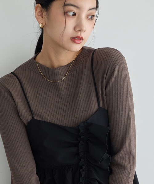 YECCA VECCA(イェッカヴェッカ)の「【2点SET】ラッフルキャミセット長袖ニット(ニット/セーター・レディース・ブラック/ダークベージュ・FREE)」の10枚目の写真