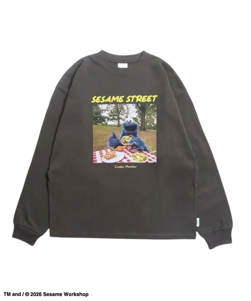 Ha-Li-C STORE(ハリックストア)の「【セサミストリート】フォトプリントロンT(Tシャツ/カットソー・メンズ・ピンク/チャコールグレー/ライトブルー/オフホワイト・LARGE/X-LARGE/MEDIUM)」の3枚目の写真