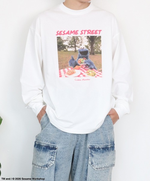 Ha-Li-C STORE(ハリックストア)の「【セサミストリート】フォトプリントロンT(Tシャツ/カットソー・メンズ・ピンク/チャコールグレー/ライトブルー/オフホワイト・LARGE/X-LARGE/MEDIUM)」の8枚目の写真