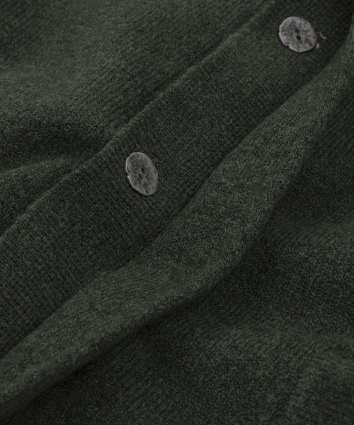 LETTERCOMO（レテルコモ）の「シグニチャーヒドンウールニットジャケットカーキ（その他アウター・レディース・カーキ・LARGE/MEDIUM）」の6枚目の写真