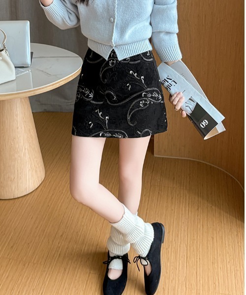FLINEA(フリネア)の「スエード調ジャカードスカート(スカート・レディース・ブラック/ブラウン・FREE)」の14枚目の写真